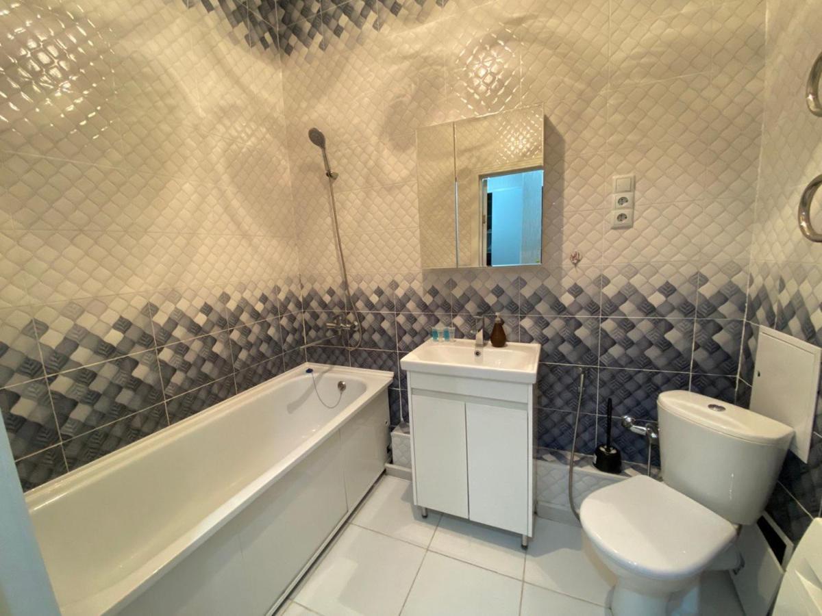 Whitehome In Panorama Park Astana Dış mekan fotoğraf